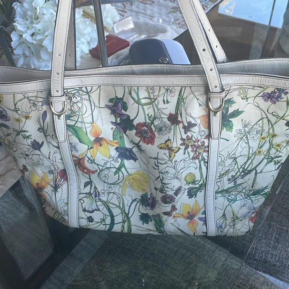 Gucci Floral Tote Bag - Picture 3 of 5
